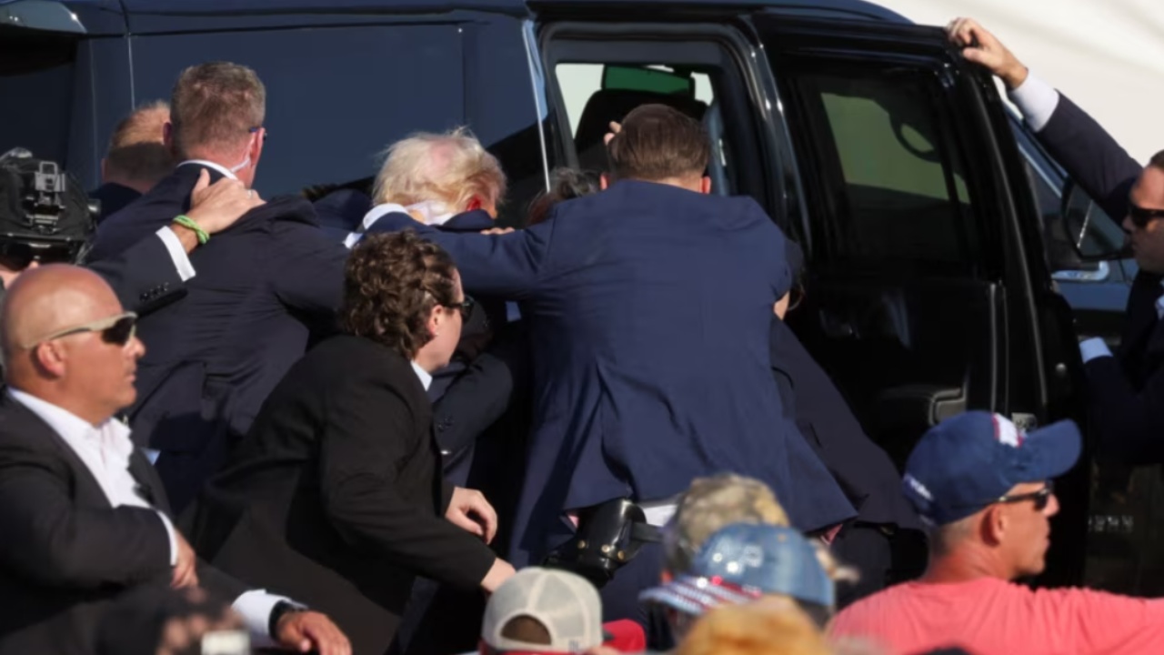 Analiza e VOA-s: Atentati ndaj ish-presidentit Trump ngre shumë pikëpyetje për masat e sigurisë