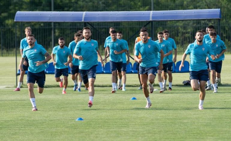 Tirana një tjetër rekord, 13 nga 15 ndeshjet e para si udhëtuese