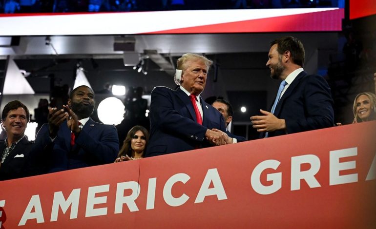 Trump shfaqet me veshin e fashuar në Kongresin e Republikanëve! Përzgjedh Senatorin J.D.Vance si kandidatin republikan për postin e nënpresidentit