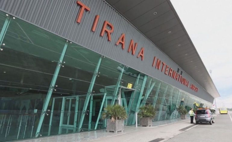Problemet globale në sistemet e IT-së, reagon Ministria: Fluturimet e mëngjesit në kohë dhe pa probleme, Aeroporti i Tiranës ka një sistem të dyfishtë