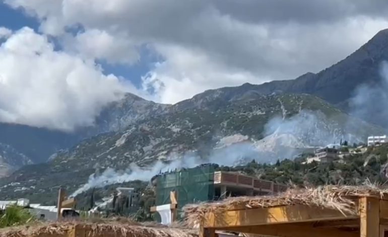 Zjarr në Dhërmi, banesat rrezikojnë të digjen nga përhapja e flakëve