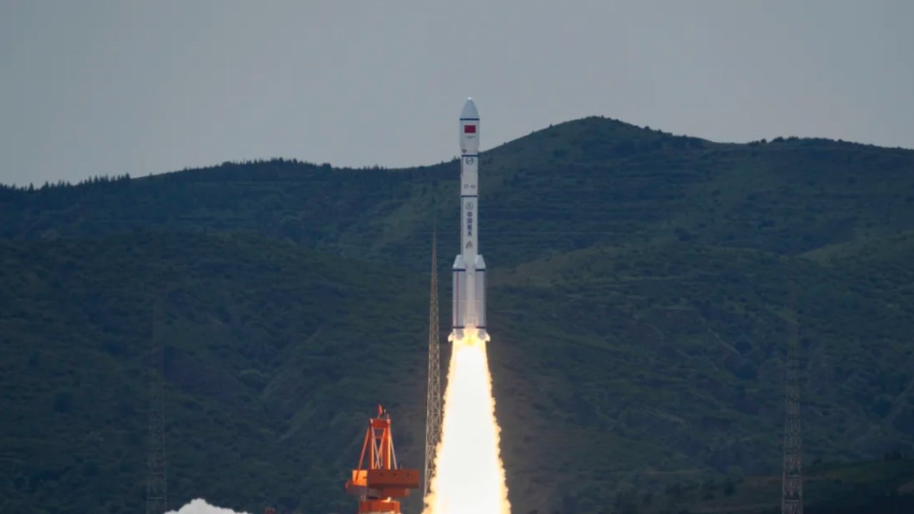 Shpërbehet raketa kineze brenda orbitës, reagon NASA: Ka krijuar një re mbeturinash hapësinore