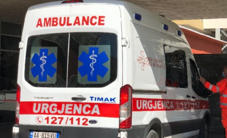 U gjet i plagosur anës rrugës Durrës-Tiranë, zbulohet çfarë ndodhi me 60-vjeçarin (Detajet)