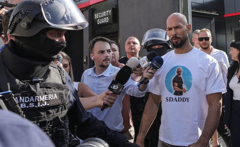 Pas kontrollit në banesë, vëllezërit Tate ndalohen nga autoritetet në Rumani