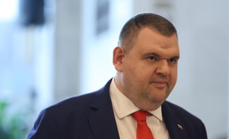 Një prej oligarkëve më të fuqishëm në Bullgari, kush është politikani që jeton në “mister”? Në Kuvend shkon me truprojë