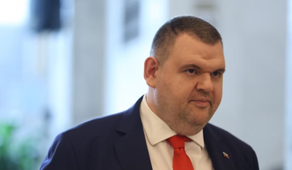Një prej oligarkëve më të fuqishëm në Bullgari, kush është politikani që jeton në “mister”? Në Kuvend shkon me truprojë