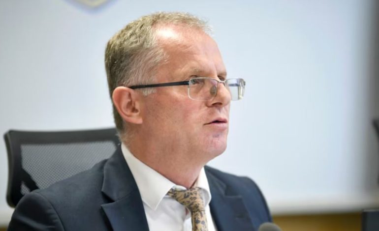 Tensionet pas mbylljes së degëve të Postës së Serbisë, reagon Bislimi: Strukturat paralele dhe aktiviteti ilegal nuk kanë vend në Kosovë