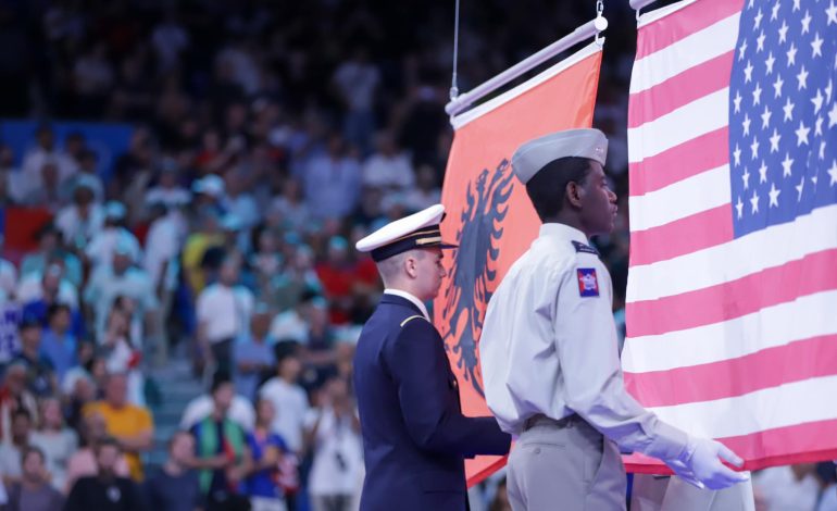 Mbyllen Lojërat Olimpike, Parisi i “përjetshëm” për Shqipërinë, SHBA triumfon në frymën e fundit, lë pas Kinën (VIDEO)