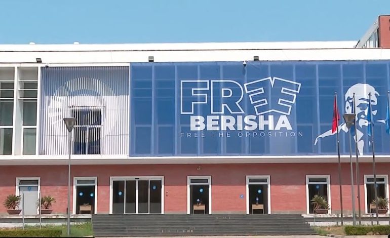 Konfigurim i ri/ Lind grupi “Antiberishist” në Kuvend. Shehi dhe Alibeaj gati kërkesën për formacion të ri parlamentar