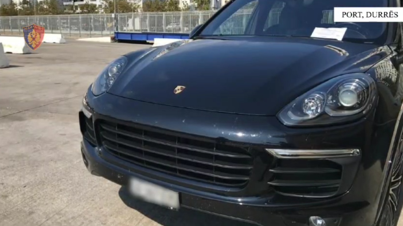 Tentoi të fuste fshehtas në Shqipëri mbi 24 mijë euro dhe drejtonte automjetin që kërkohej nga Interpoli zviceran, arrestohet italiani 54-vjeçar