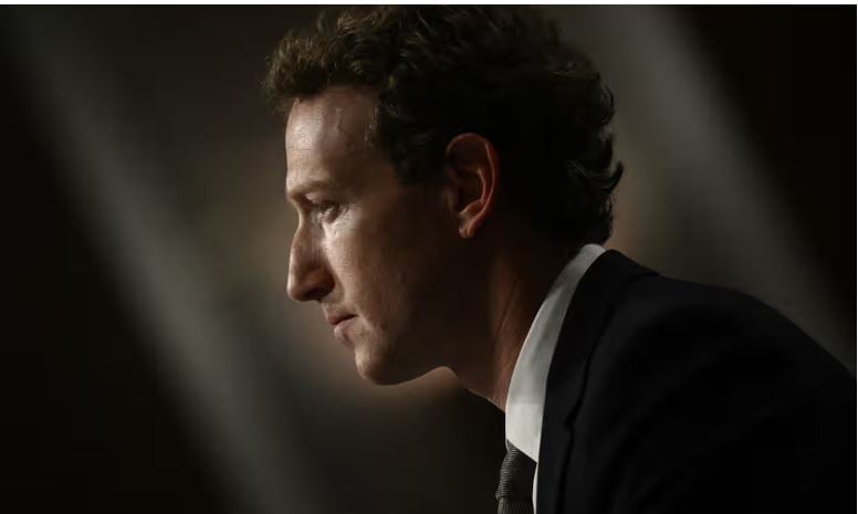 “Nuk duhej të isha ‘bindur’’’, deklarata e fortë e Mark Zuckerberg: Shtëpia e Bardhë i bëri presion Facebook-ut për lajmet e Covid-19