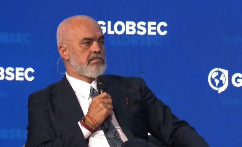 “S’kemi mall për Rusinë”/ Moska përpjekje për të minuar qeverinë shqiptare? Rama deklarata të forta: Pse na duhet Serbia në anët tona!