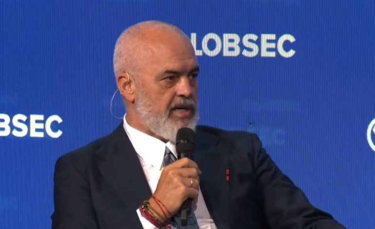 Sulmet kibernetike të Iranit ndaj Shqipërisë, Rama nga Praga: Çfarë tjetër duhet të ndodhë që ta quajmë lufte të mirëfilltë?