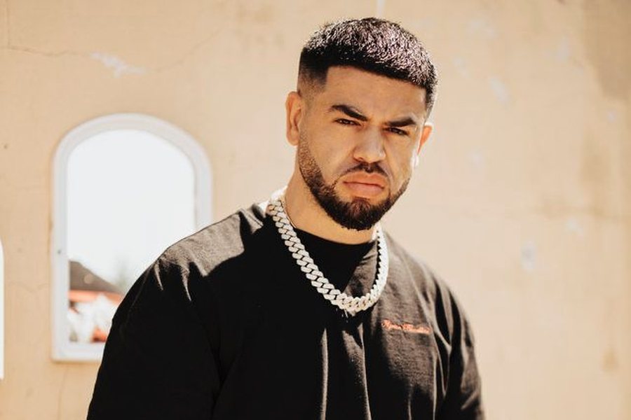 Përqafohet me “grupin”, momenti me video kur Noizy lë dyert e burgut