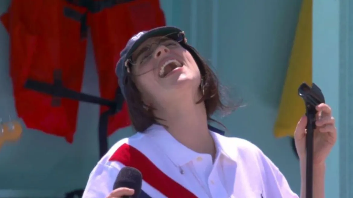 E ftuar speciale, performanca mbreslënëse e Billie Eilish në mbylljen e Paris 2024