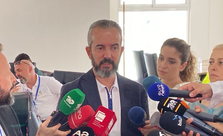 “Ka pasur persona të paautorizuar, mbanin shënim votuesit”, Celibashi liston problematikat në Himarë: Në Lukovë nuk u lejuan gazetarët