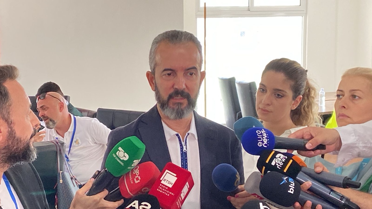 “Ka pasur persona të paautorizuar, mbanin shënim votuesit”, Celibashi liston problematikat në Himarë: Në Lukovë nuk u lejuan gazetarët