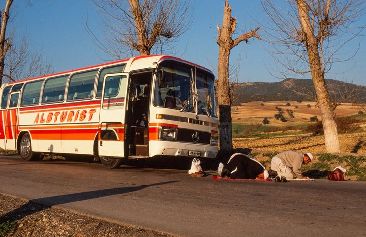 “Turistë të përgjuar”: Pushime nën syrin vigjilent të Sigurimit