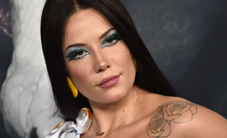 Halsey kujton abortin që ka përjetur gjatë një shfaqjeje: Isha sëmurë gjithë natën