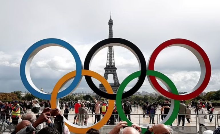 Ngjashmëri “e frikshme” me Eminem, kampioni olimpik bëhet viral në rrjet!