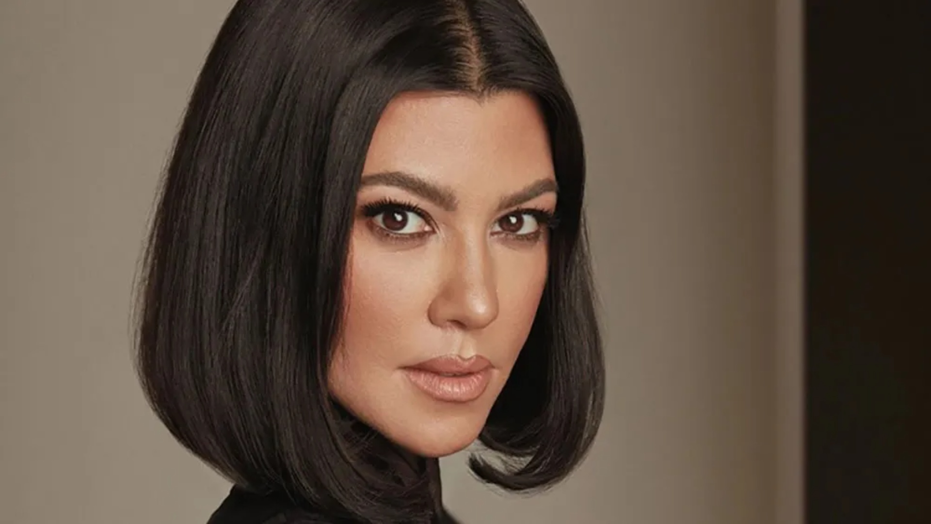 Kourtney Kardashian konfirmon shtatzëninë e saj?!