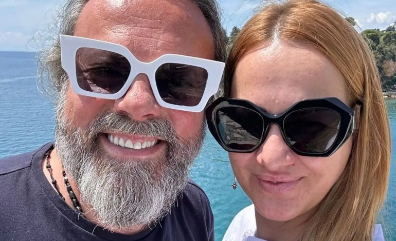 E kritikuan për lidhjen me Endri Priftin, Ola: Mos guxoni të përmendni fëmijët e mi