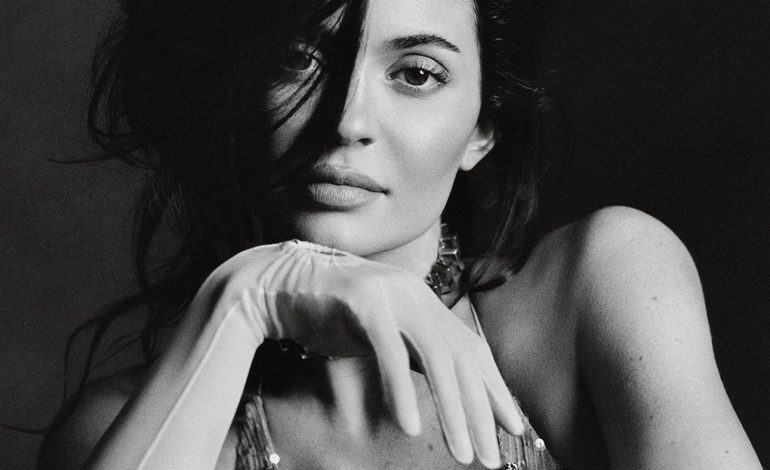 Nga depresioni, fëmijët, romanca/ Kylie Jenner rrëfen gjithçka për British Vogue