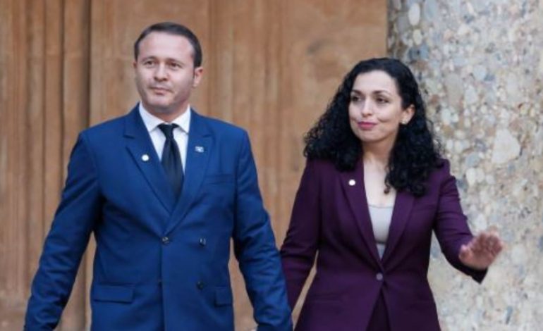 Vrasja në Kosovë, reagon Vjosa Osmani: As unë as bashkëshorti s’kemi njohuri për ekzekutimin, aq më pak për ndonjë rast dhunimi!