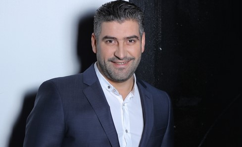 Ç’ndodhi? Policia ndalon koncertin ku po performonte Meda (Pamjet)