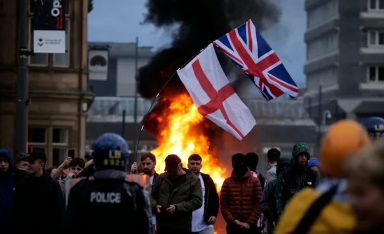 Britania e Madhe në gatishmëri, priten protesta të dhunshme nga grupet e ekstremit të djathtë