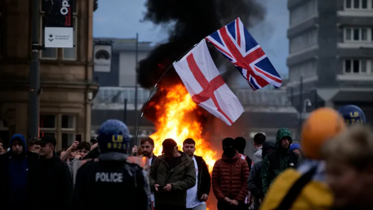 Britania e Madhe në gatishmëri, priten protesta të dhunshme nga grupet e ekstremit të djathtë