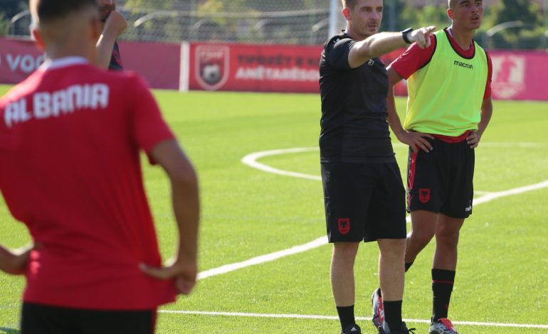 Trajnerit i ri i Kombëtares U-17, Andrea Tedesco teston 21 lojtarë kuqezi