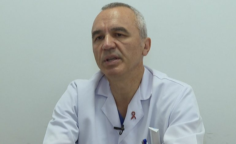 Rreziku nga lija e majmunëve, prof. dr. Arjan Harxhi: Gjenerata para viteve 80-të më e mbrojtur, ja si përhapet