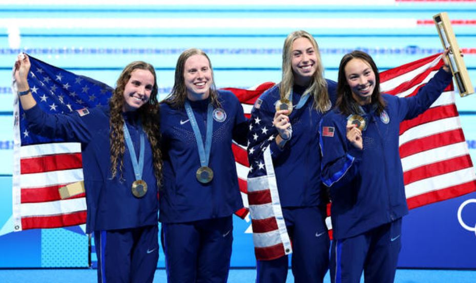 Shkëlqen USA, medalje e artë dhe rekord në not për femra