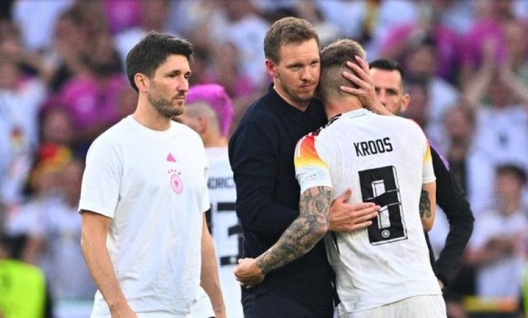 U tërhoq nga futbolli, por Kroos zgjidhet lojtari gjerman i vitit