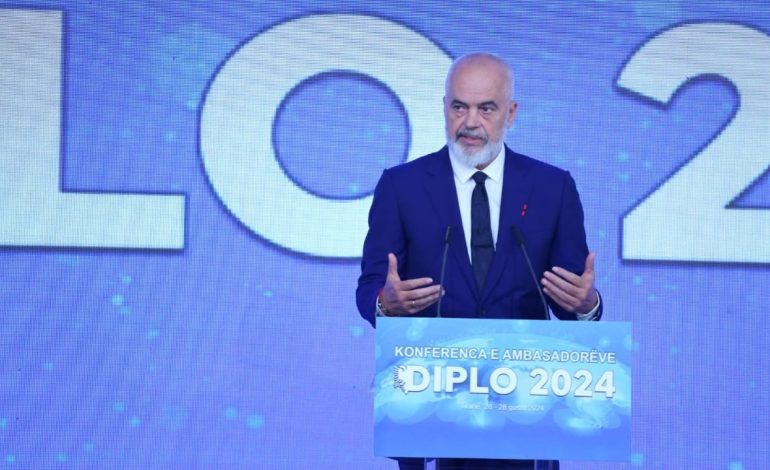 “Mikpresim Samitin e NATO-s në vitin 2027”, Rama porosi ambasadorëve: Të bëhemi gati për hyrjen në BE në 2030. Punoni për financimet europiane