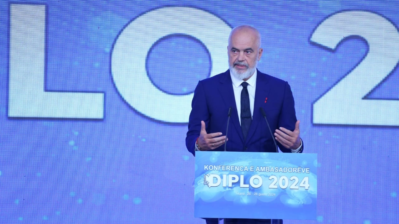 “Mikpresim Samitin e NATO-s në vitin 2027”, Rama porosi ambasadorëve: Të bëhemi gati për hyrjen në BE në 2030. Punoni për financimet europiane