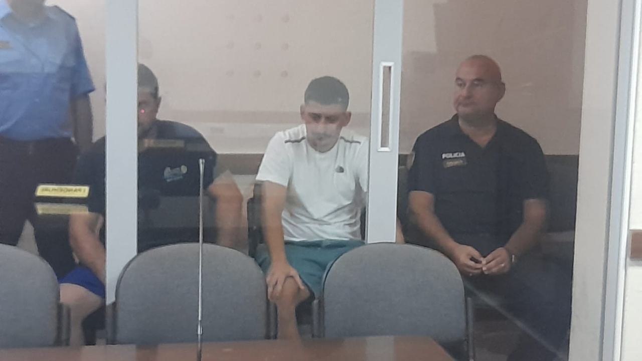 Vrau me thikë Amarildo Hoxhallarin se i ngacmoi të fejuarën, lihet në burg autori