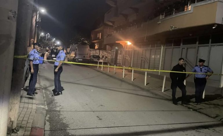 Vrau kunatin në Prishtinë, shkak problemet familjare! Policia: Në vendngjarje u gjetën 10 gëzhoja dhe katër predha