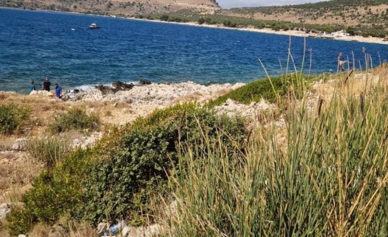 Kishte dalë për lundrim me një kanoe/ Gjendet i pajetë 38-vjeçari në Ksamil, dyshohet…