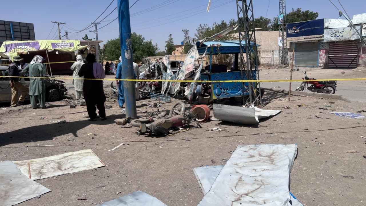 23 persona qëllohen për vdekje në jugperëndim të Pakistanit, autorët i identifikuan dhe i nxorën nga autobusët