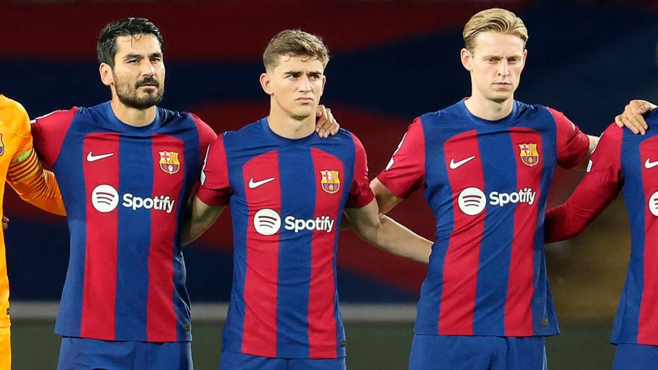 E bujshme nga Spanja, mesfushori i Barcelonës kërkon largimin nga katalanasit për t’u rikthyer në Angli