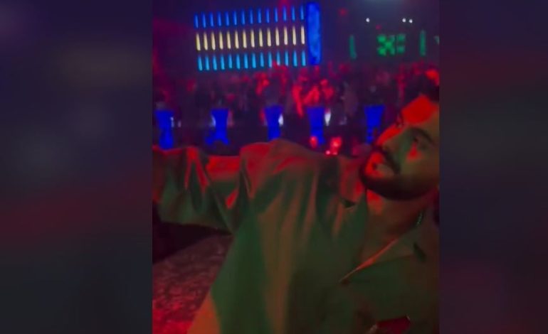 U afrua për të bërë foto, fansja kap prej fyti Butrint Imerin,ja si reagon këngëtari