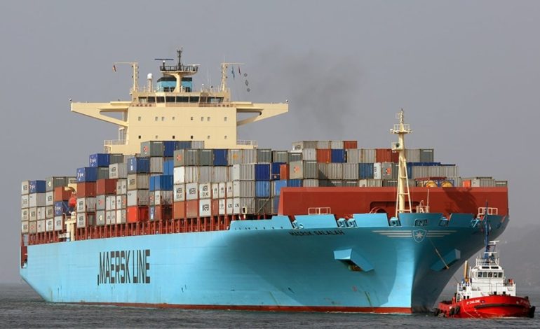 Si u zbulua anija me mbetjet e rrezikshme, pas ngarkesës qëndronin kompanitë “Sokolaj” dhe “Kurum”/ Kontejnerët u bllokuan në Singapor