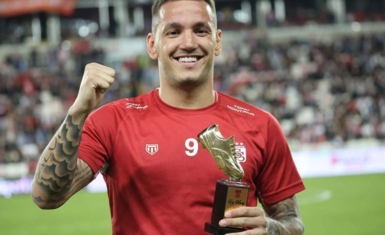 Manaj “joshet” nga oferta e Trabzonspor, klubet nisin bisedimet, sulmuesi kuqezi kërkon transferimin