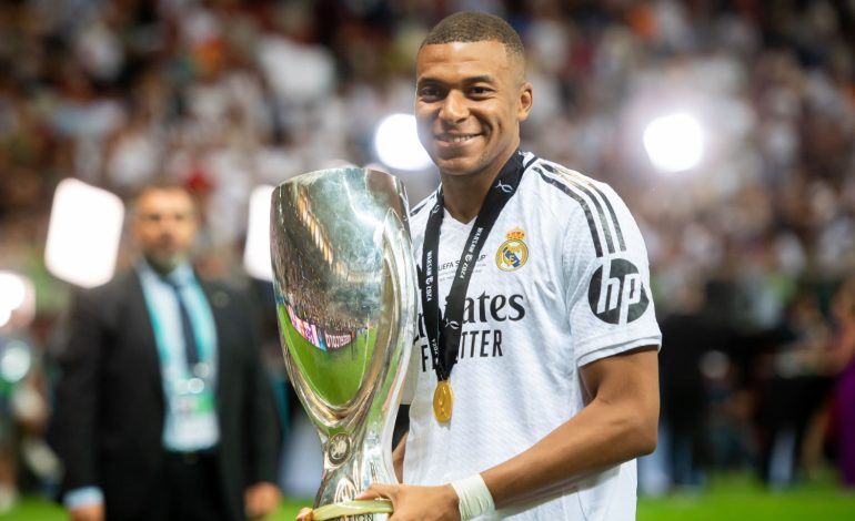 “Ëndërr e realizuar”, Mbappe nuk i fsheh emocionet, feston edhe Ancelotti: Privilegj të drejtoj Realin