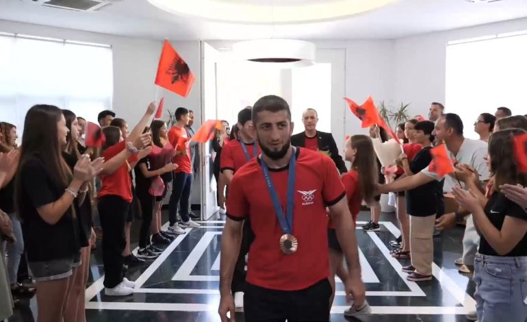 Suksesi historik i Ekipit Olimpik Shqiptar/ Rama: Fryt i punës së tyre, trajnerëve dhe KOKSH. Qeveria, shpërblime të veçanta për medalistët