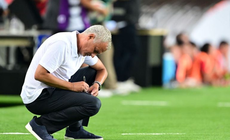 Xhixha kundër Arbër Hoxhës, Champions sjell derbi shqiptarësh, eliminohet Mourinho (VIDEO)