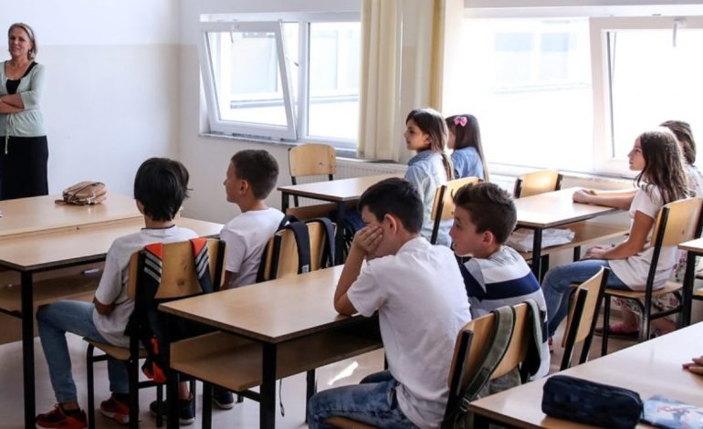 Ekskluzive/ Strukturë e re arsimore! Nga 1 tetori hyn në fuqi sistemi i ri, zyrat vendore do të kenë më pak fuqi