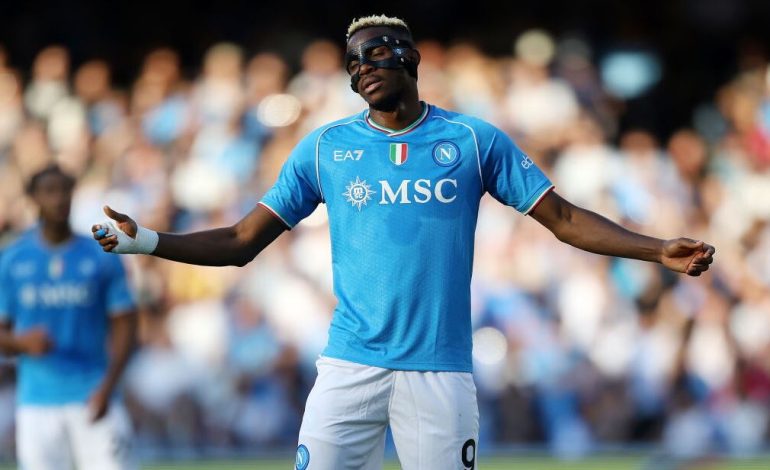 Osimhen bëhet çështje, dështojnë negociatat me Chelsea, nigeriani i “ngel në derë” Napolit